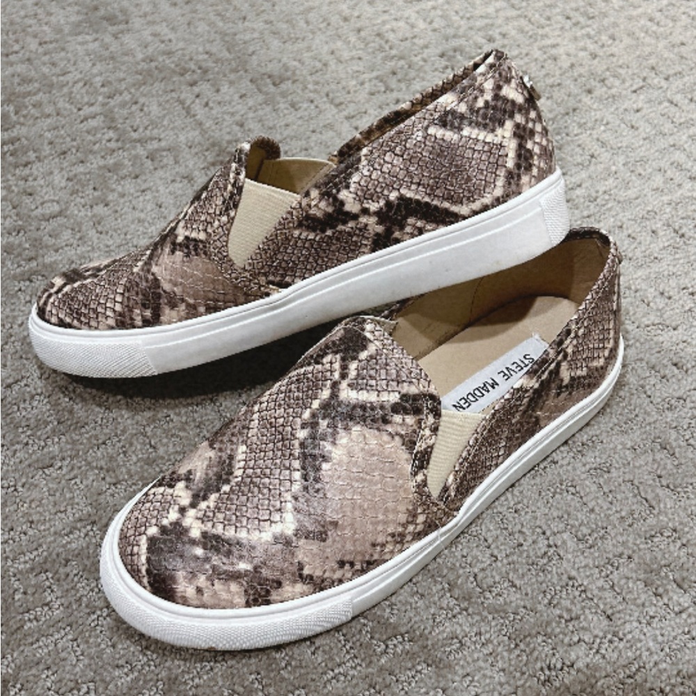 Steve Madden Slipon Shoes